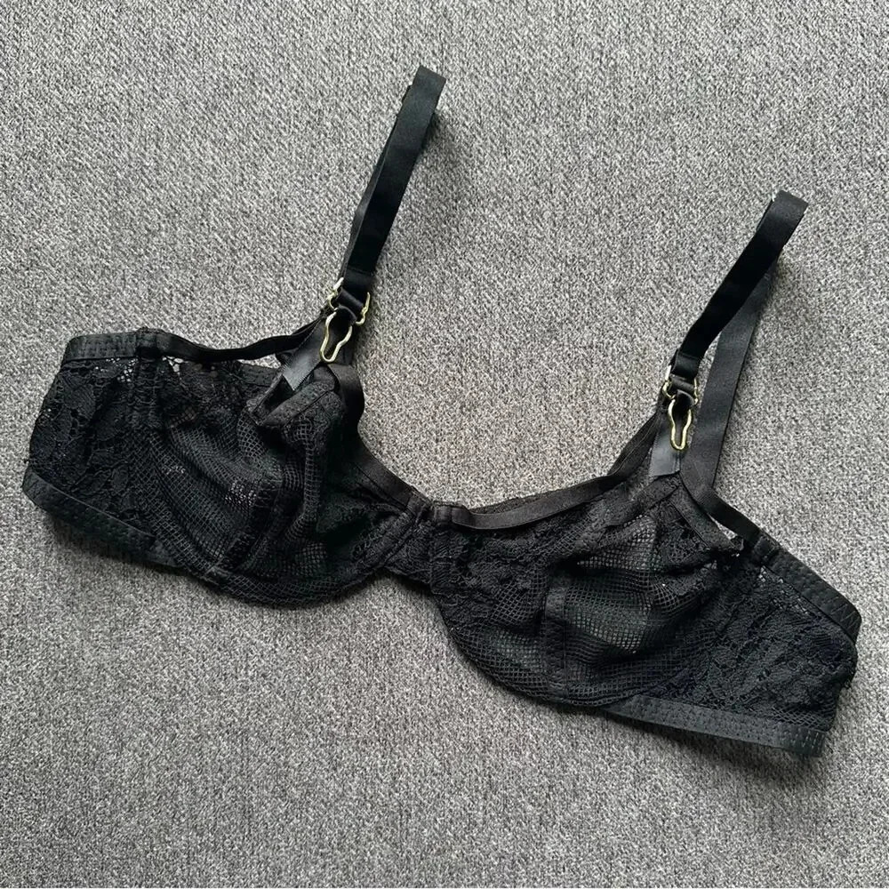 Victoria's Secret Black Lace Underwire Bra